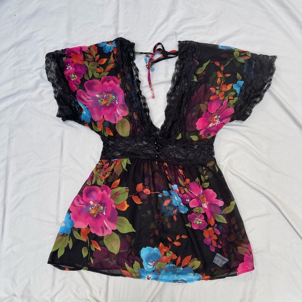 Gorgeous Vintage Floral Top
